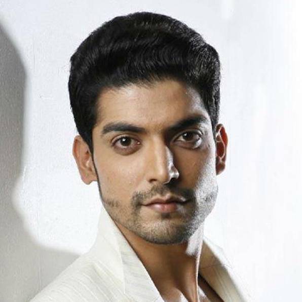 New Project (32)_0003_tv-actor-gurmeet-choudhary-childhood-photos (1)